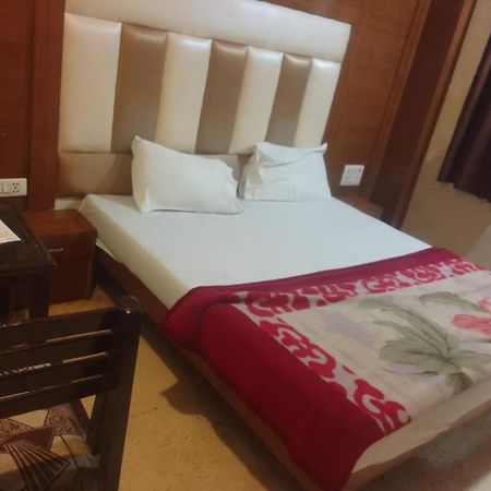 Hotel Noble Inn New Delhi Luaran gambar